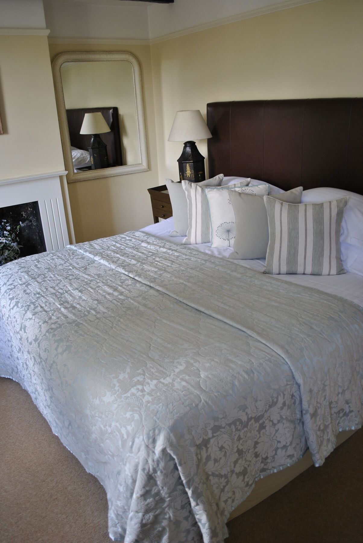 The Royal Oak Inn 5*