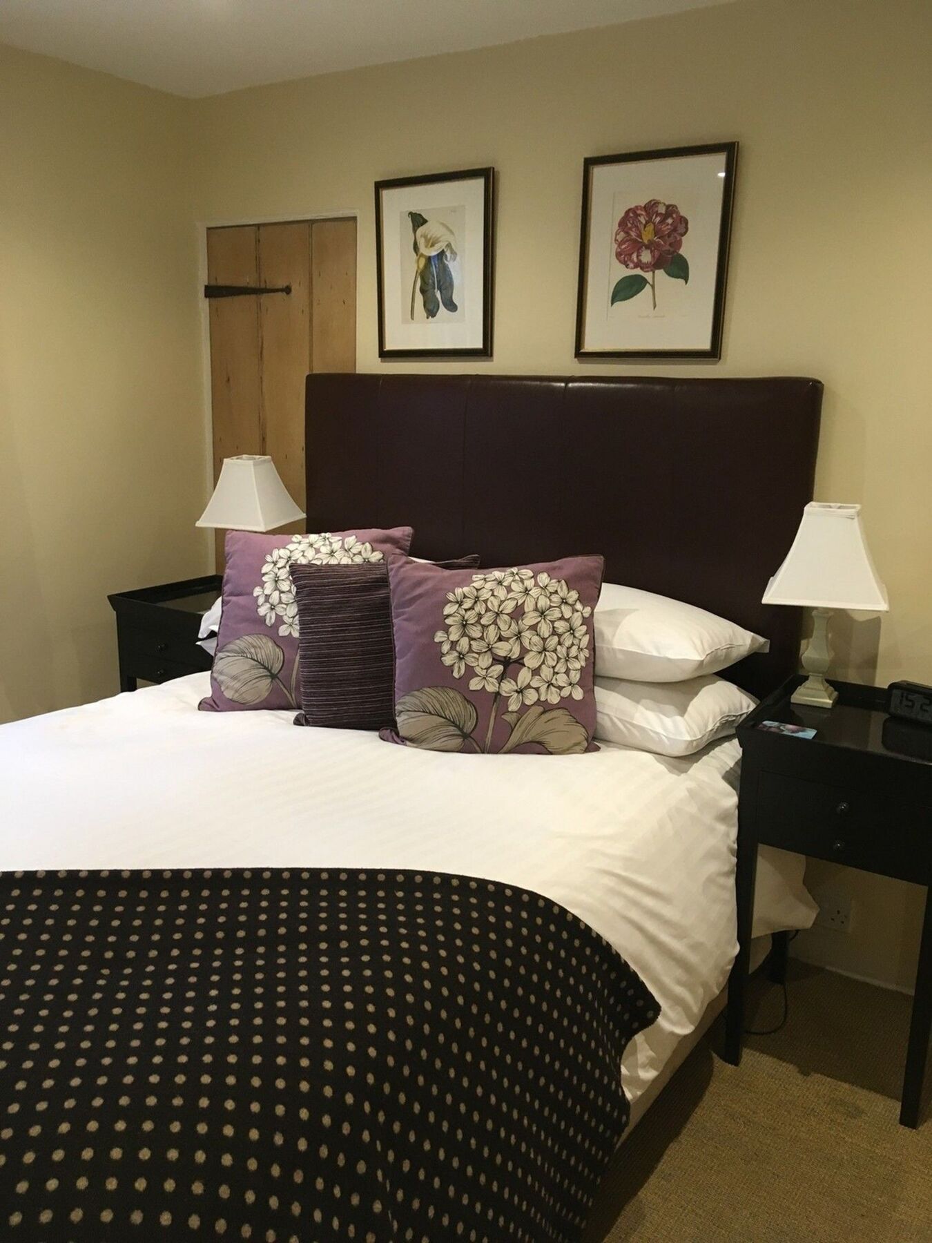 The Royal Oak Inn 5*